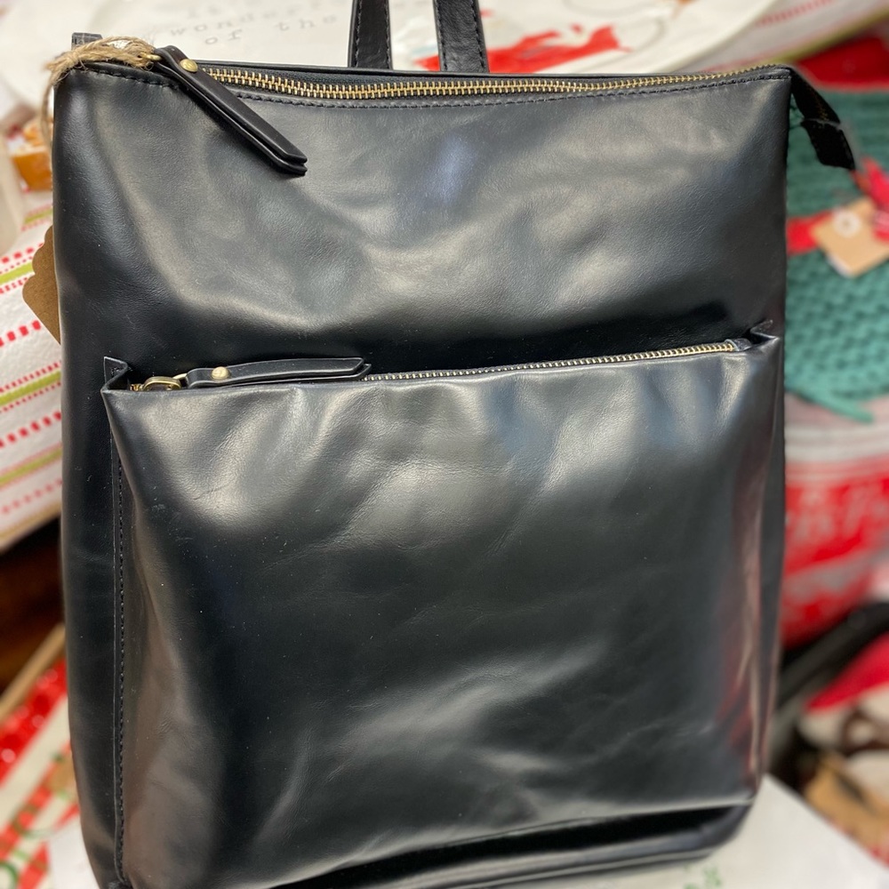 Available 100% high-quality genuine leather backpack 🎒